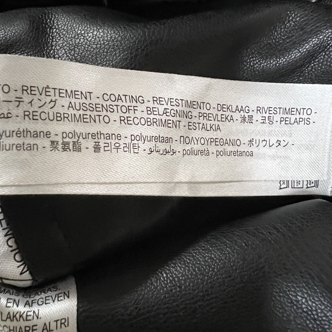 ZARA(ザラ)のZARA ザラ　カシュクールリボン膝丈スカート　フェイクレザー レディースのスカート(ひざ丈スカート)の商品写真