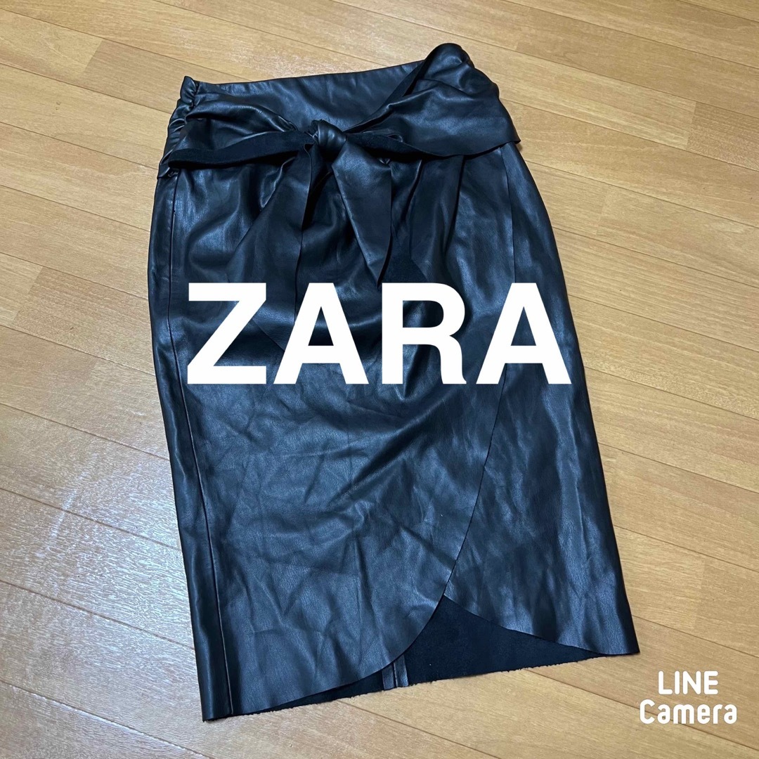 ZARA(ザラ)のZARA ザラ　カシュクールリボン膝丈スカート　フェイクレザー レディースのスカート(ひざ丈スカート)の商品写真