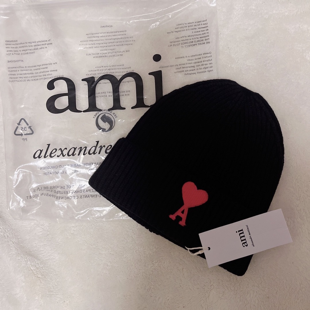 ami(アミ)のアミパリス　ニット帽 レディースの帽子(ニット帽/ビーニー)の商品写真