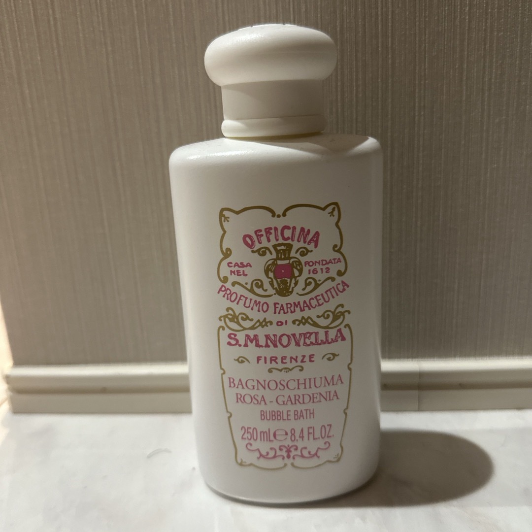 Santa Maria Novella(サンタマリアノヴェッラ)のサンタマリアノヴェッラ   ボディソープ  250ml コスメ/美容のボディケア(ボディソープ/石鹸)の商品写真