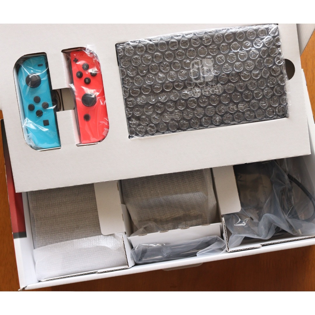 Nintendo Switch(ニンテンドースイッチ)のNintendo Switchセット エンタメ/ホビーのゲームソフト/ゲーム機本体(家庭用ゲーム機本体)の商品写真