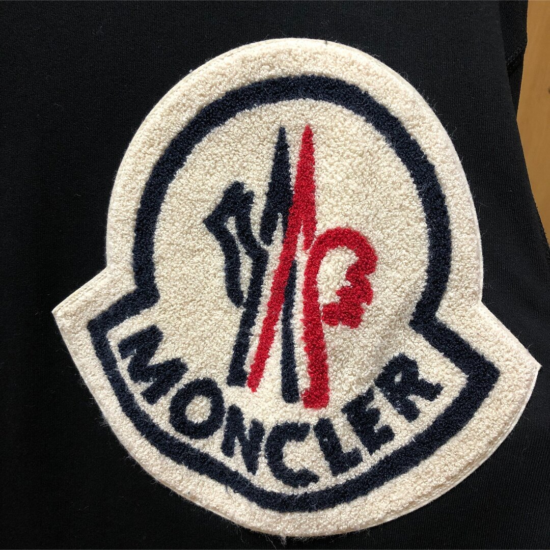 MONCLER モンクレール ビッグワッペン モンクレジーニアス