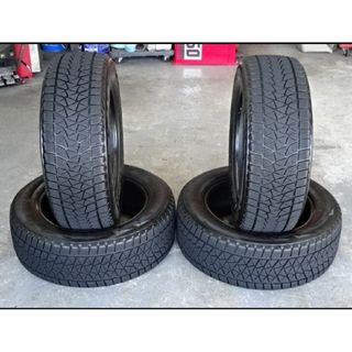 ブリヂストン(BRIDGESTONE)のブリヂストンスタッドレスタイヤブリザックDM-V2 225/60R17 中古4本(タイヤ)