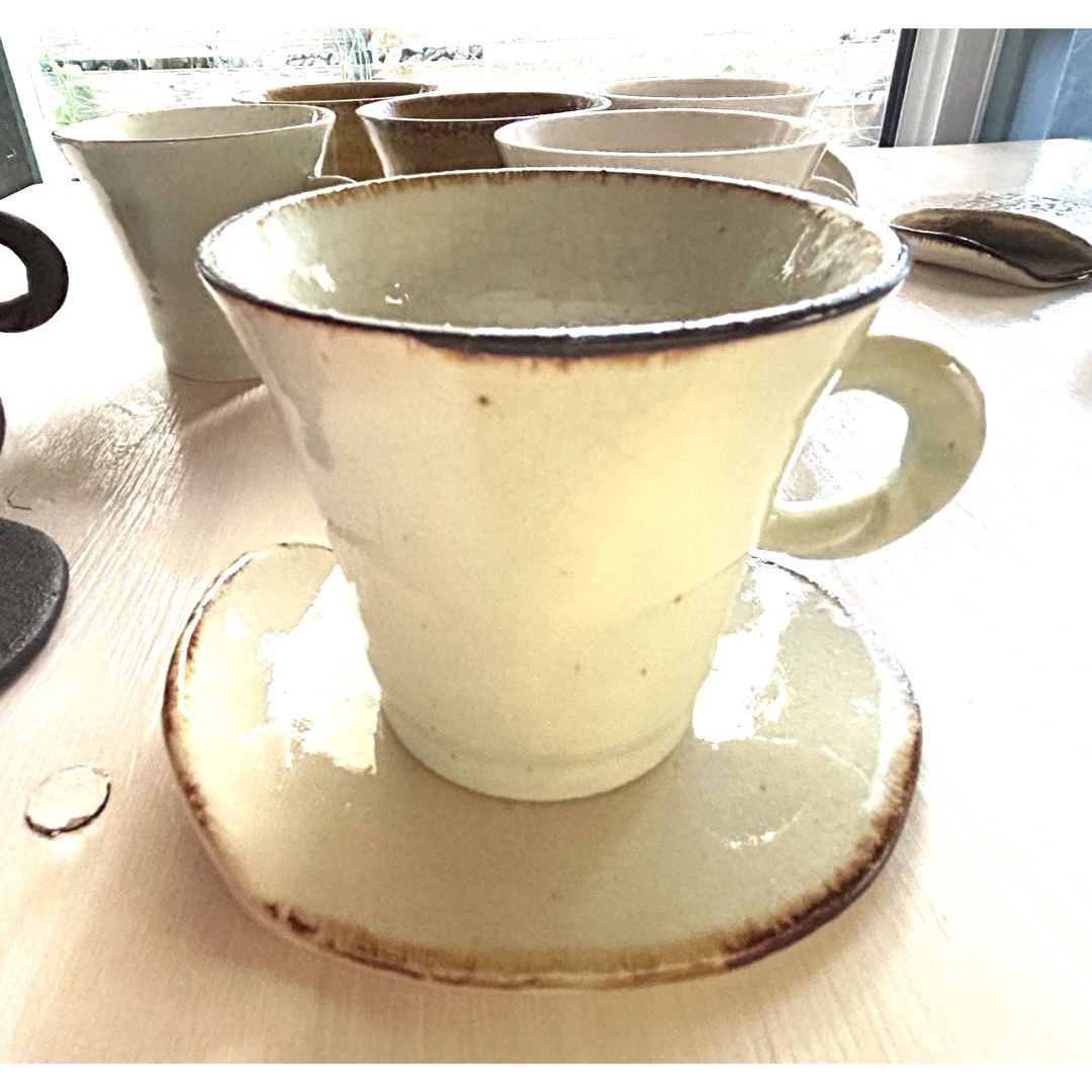 陶器　コーヒーカップとソーサーセット　 インテリア/住まい/日用品のキッチン/食器(グラス/カップ)の商品写真