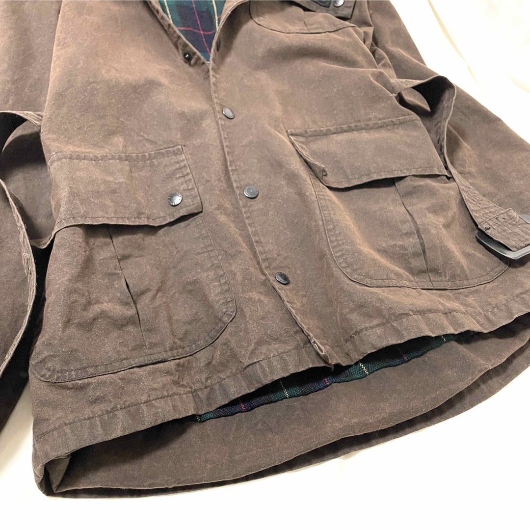 Barbour(バーブァー)の【Barbour】ウエストベルト付き オイルジャケット 古着 ブラウン M相当 メンズのジャケット/アウター(ブルゾン)の商品写真