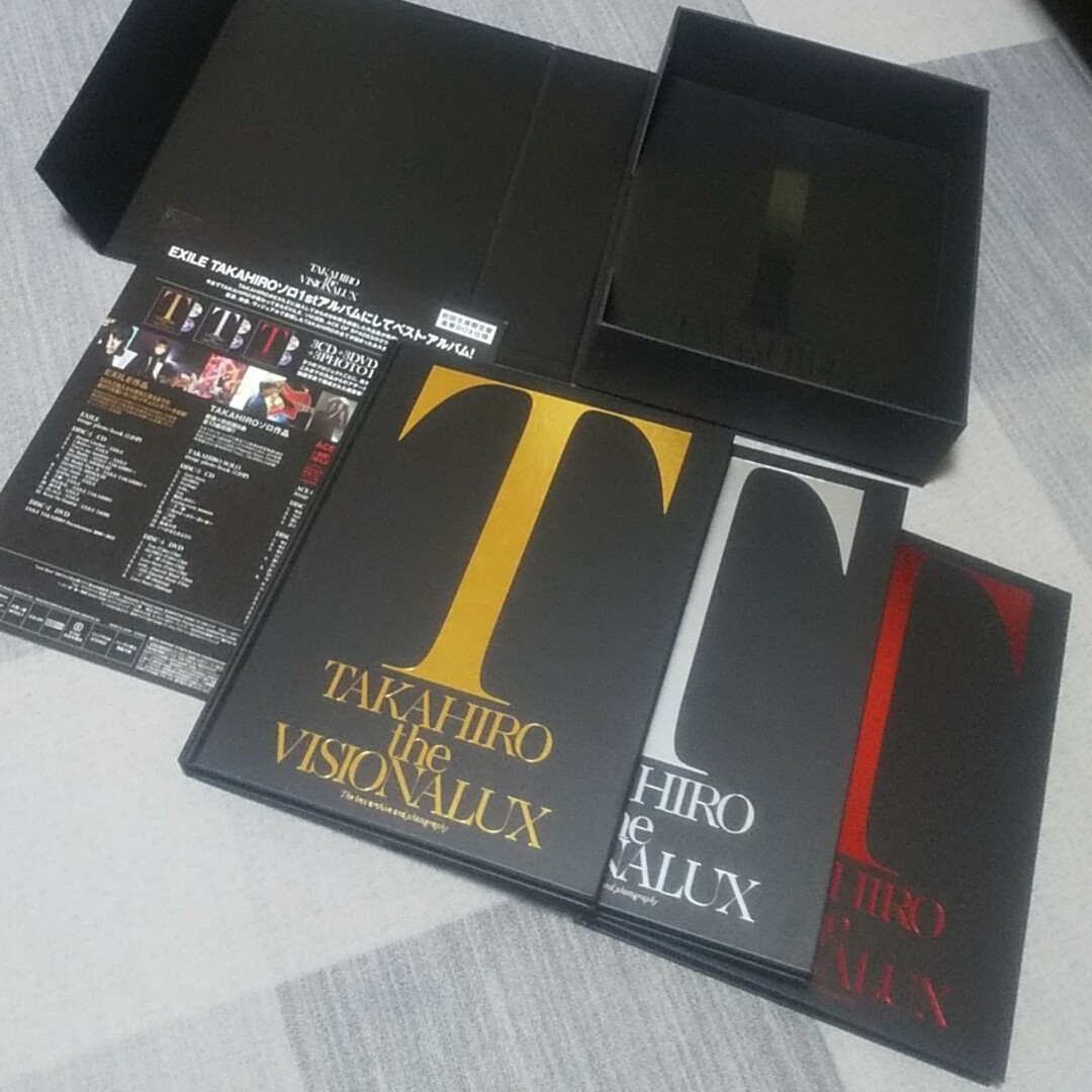 the　VISIONALUX（初回生産限定盤／DVD3枚組＋写真集3冊付） エンタメ/ホビーのCD(その他)の商品写真