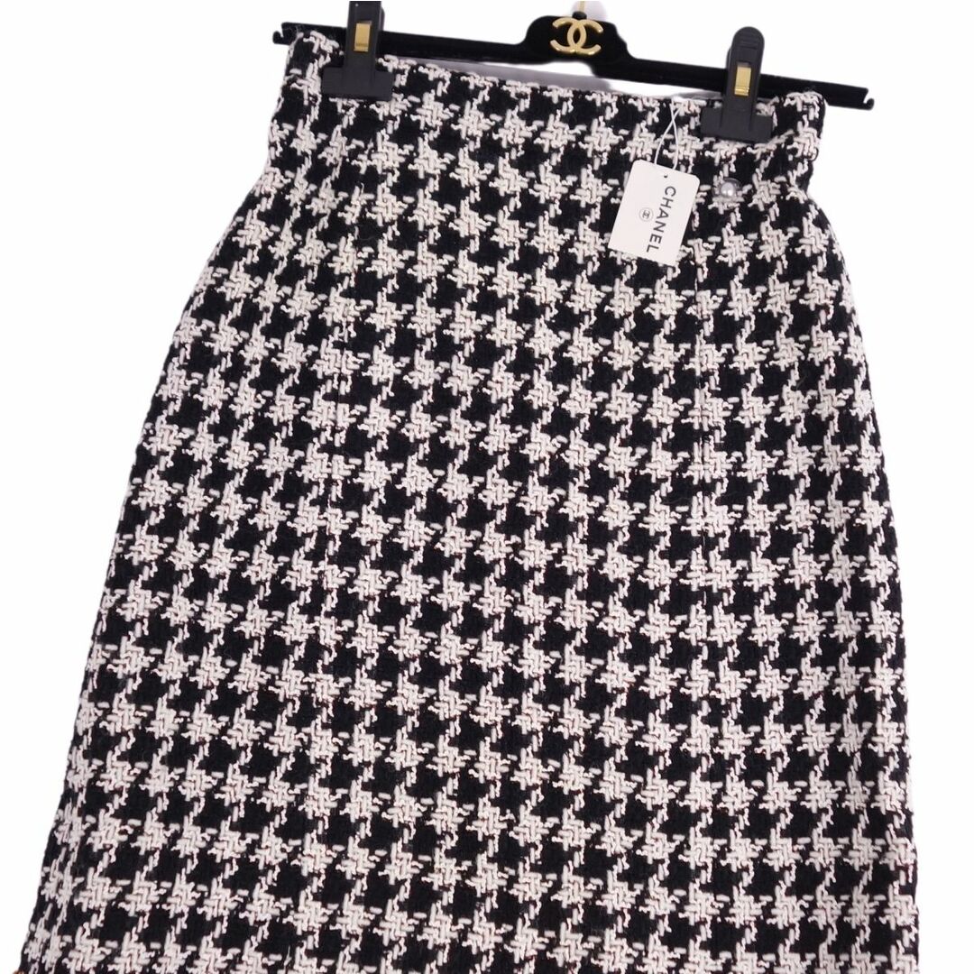 未使用 シャネル CHANEL スカート 台形スカート ひざ丈 ココマーク ツイード 千鳥格子 ボトムス レディース 36(S相当) ホワイト/ブラック 未使用 シャネル CHANEL スカート 台形スカート ひざ丈 ココマーク ツイード 千鳥格子 ボトムス レディース 36(S相当) ホワイト/ブラック