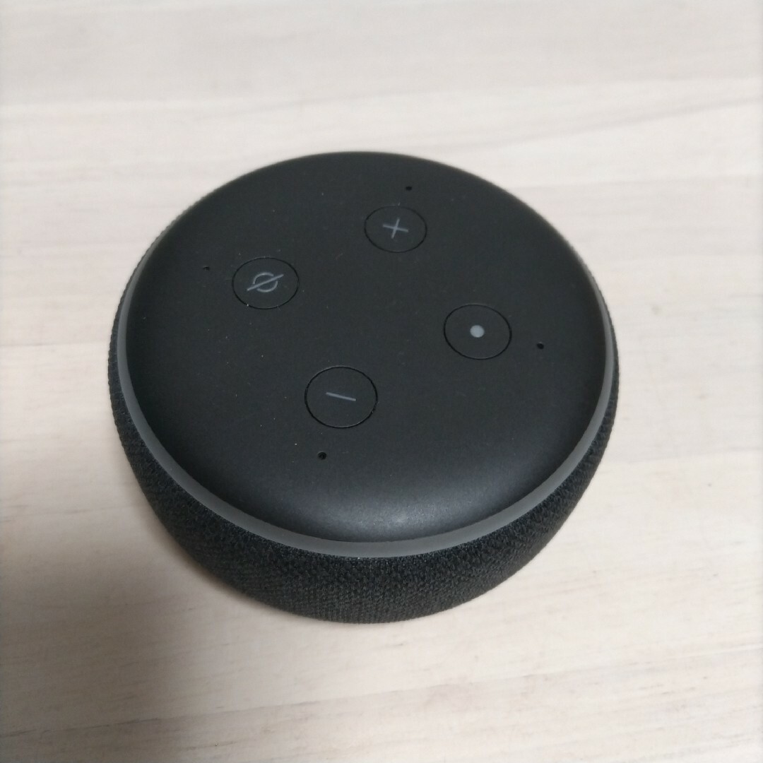 Echo Dot 第3世代スマートスピーカー チャコール スマホ/家電/カメラのオーディオ機器(スピーカー)の商品写真