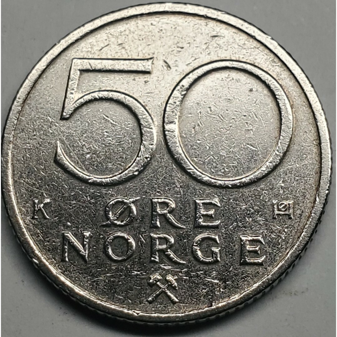 ヴィンテージノルウェー50Øre1983年オラフV戴冠したライオンの盾 エンタメ/ホビーの美術品/アンティーク(貨幣)の商品写真