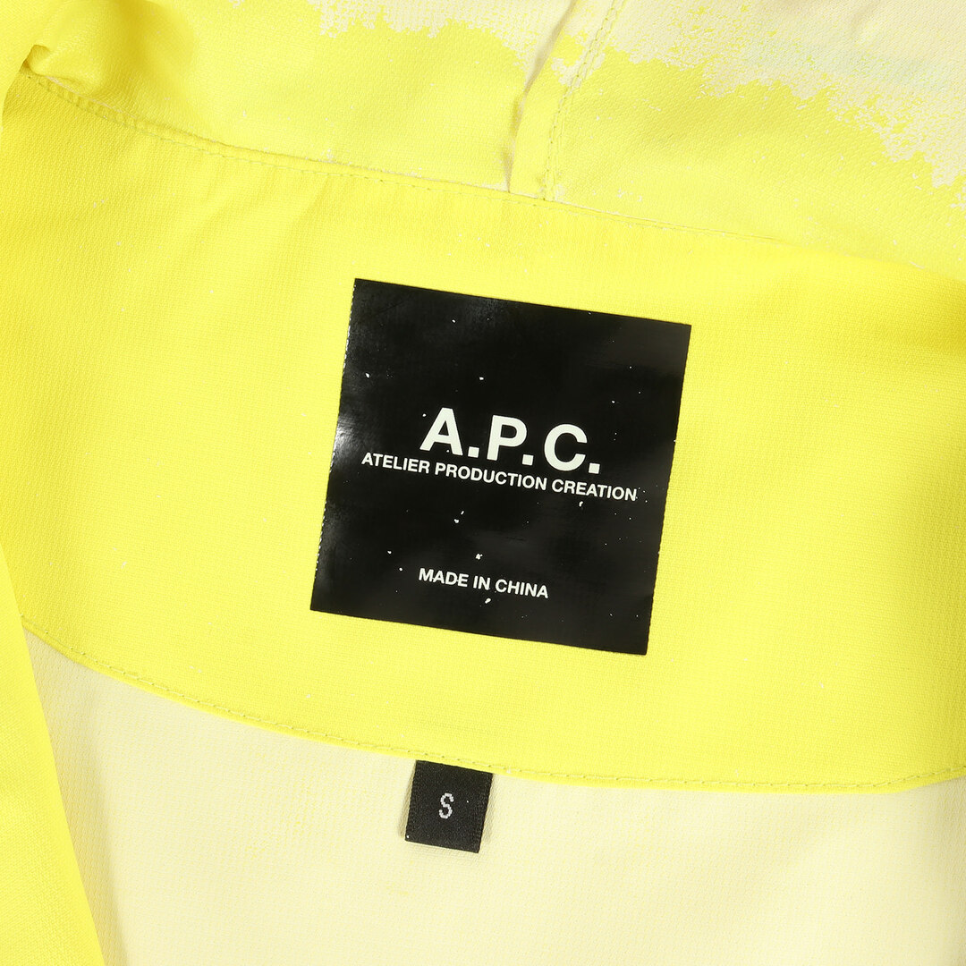 A.P.C(アーペーセー)のA.P.C. アーペーセー ジャケット サイズ:S バックロゴ アノラック マウンテン パーカー 24193-1-31361 ハーフジップ フーディー ネオンイエロー アウター ブルゾン【メンズ】【中古】 メンズのジャケット/アウター(マウンテンパーカー)の商品写真