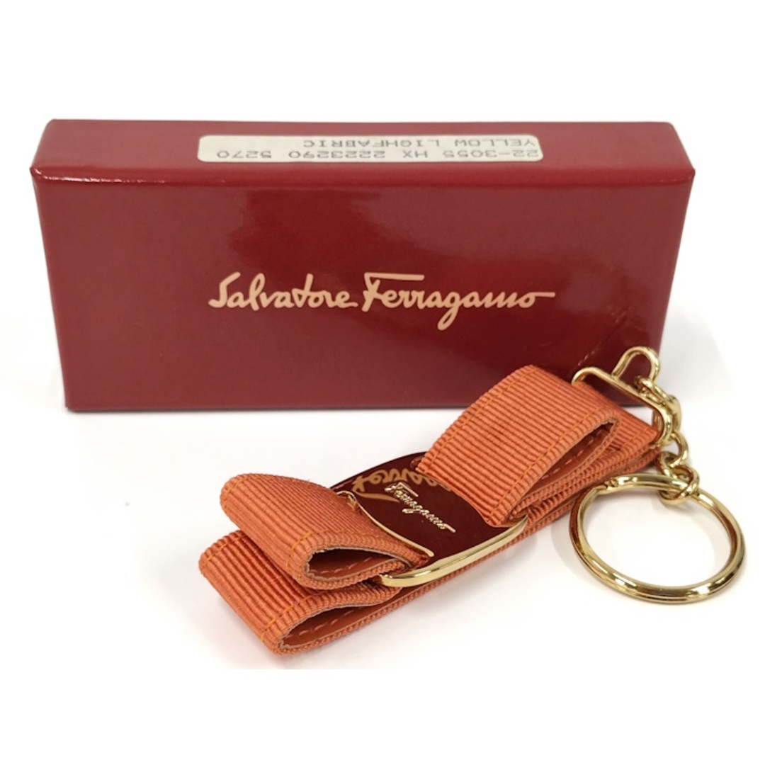 Ferragamo(フェラガモ)のSalvatore Ferragamo キーホルダー キーリング ヴァラ レディースのファッション小物(キーケース)の商品写真