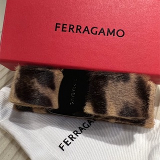 サルヴァトーレフェラガモ(Salvatore Ferragamo)の【新品】フェラガモ　バレッタ(バレッタ/ヘアクリップ)