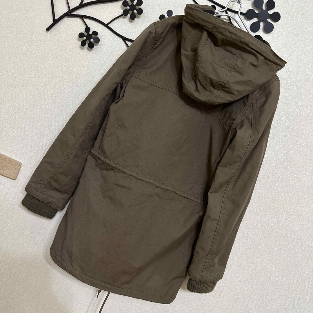 carhartt(カーハート)のCarhartt カーハート フード付きジャンパー レディースのジャケット/アウター(ブルゾン)の商品写真