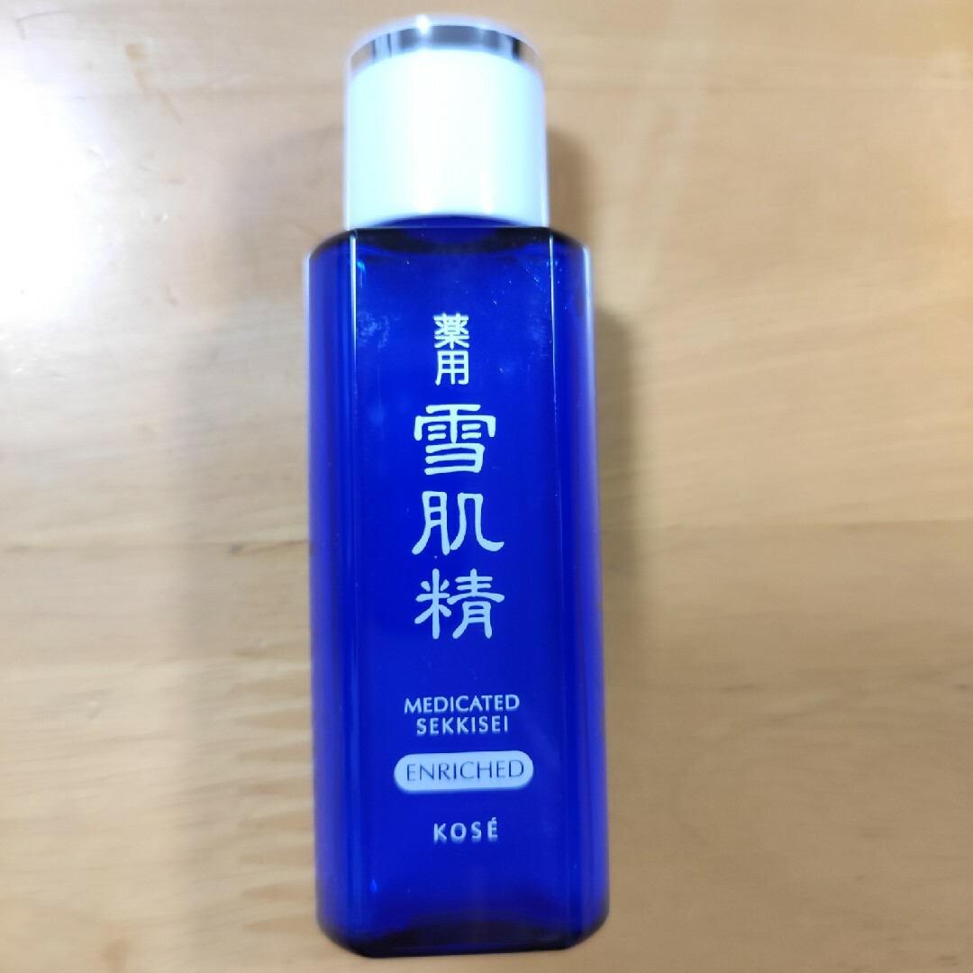 雪肌精(セッキセイ)の薬用 雪肌精 エンリッチ 24ml コスメ/美容のスキンケア/基礎化粧品(化粧水/ローション)の商品写真