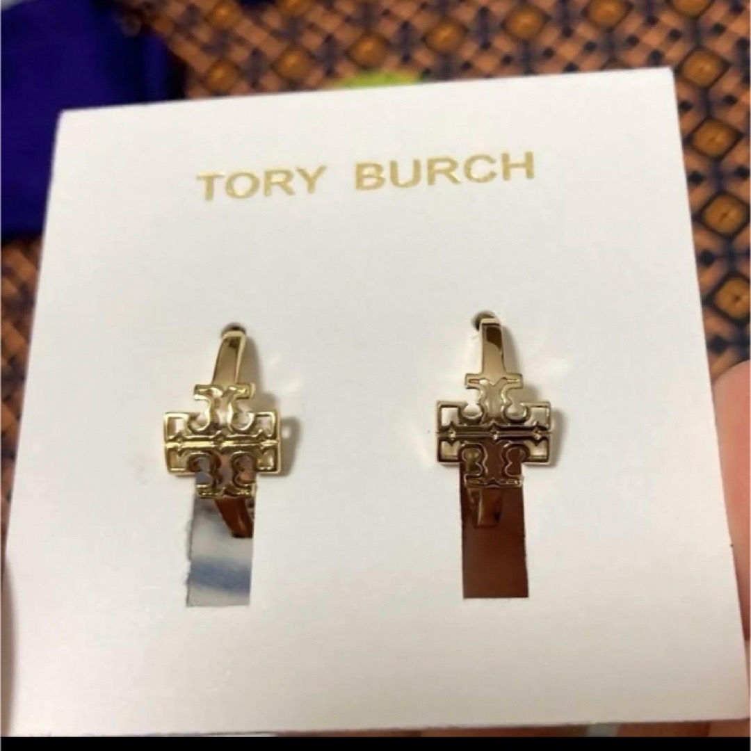 Tory Burch(トリーバーチ)のトリーバーチ　フープピアス　新品 レディースのアクセサリー(ピアス)の商品写真