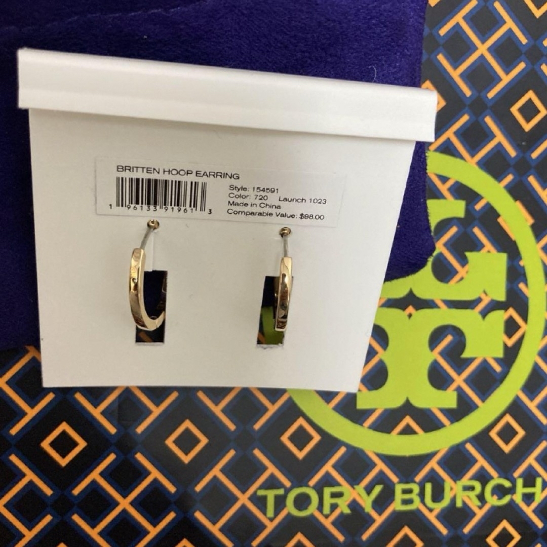 Tory Burch(トリーバーチ)のトリーバーチ　フープピアス　新品 レディースのアクセサリー(ピアス)の商品写真