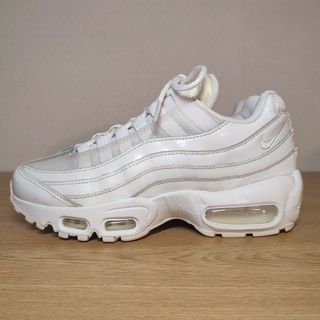 ★美品 大人気 NIKE AIR MAX 95 ALL WHITE 23.5