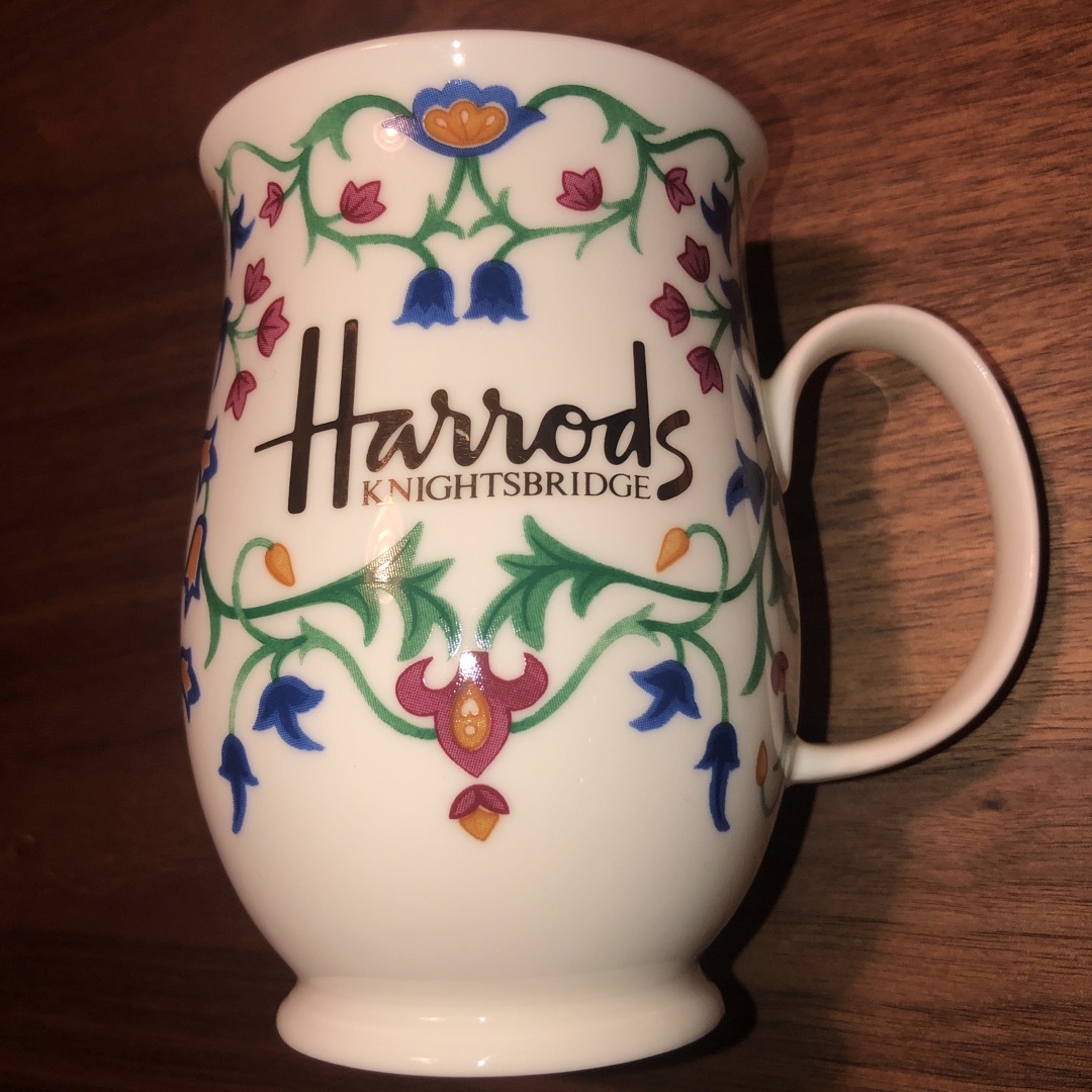 Harrods(ハロッズ)のHarrods Fine Bone China マグカップ（２個） インテリア/住まい/日用品のキッチン/食器(食器)の商品写真