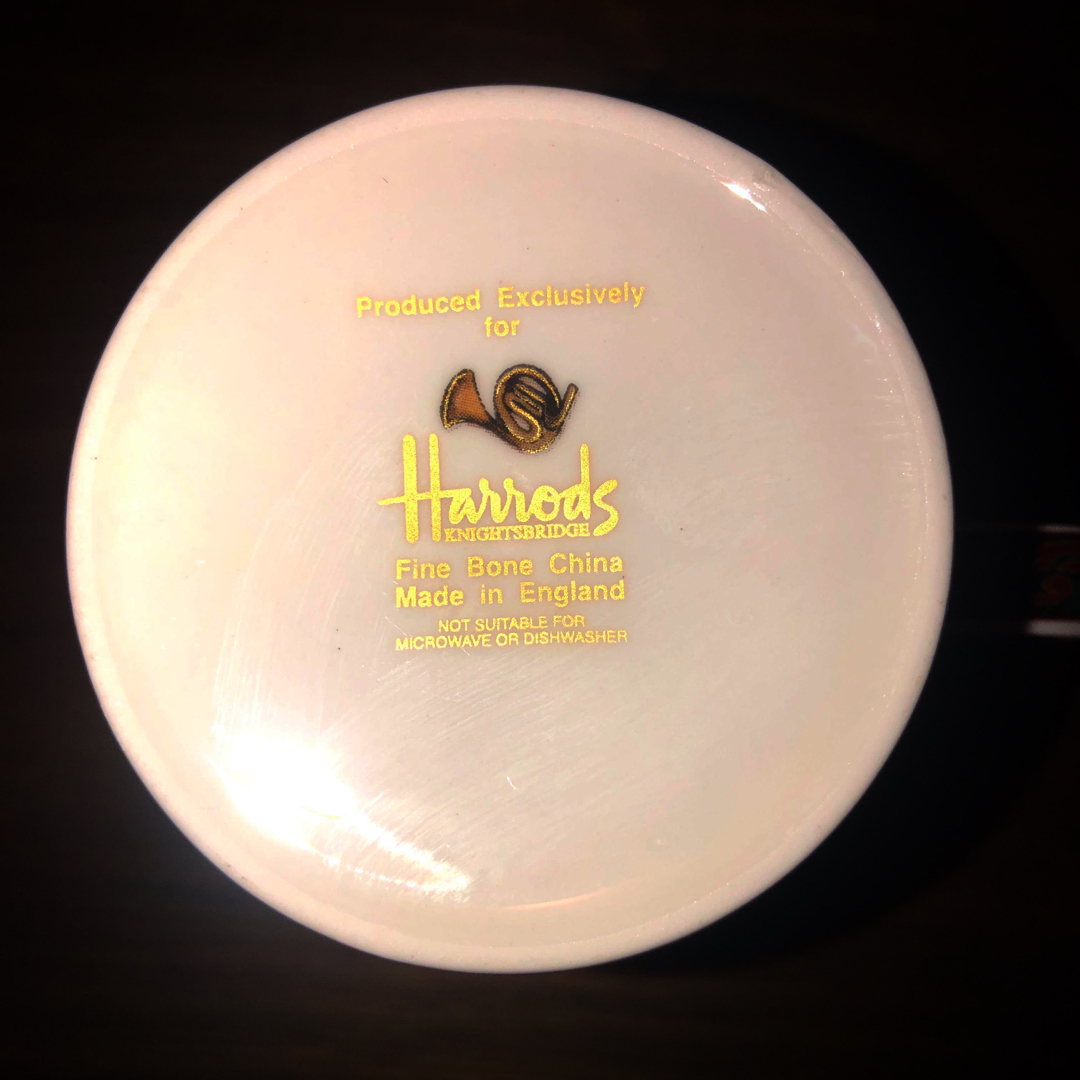 Harrods(ハロッズ)のHarrods Fine Bone China マグカップ（２個） インテリア/住まい/日用品のキッチン/食器(食器)の商品写真