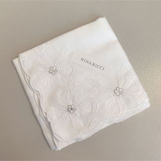 ニナリッチ(NINA RICCI)の♡新品未使用♡NINA RICCI ニナリッチ 刺繍糸ハンカチ(ハンカチ)