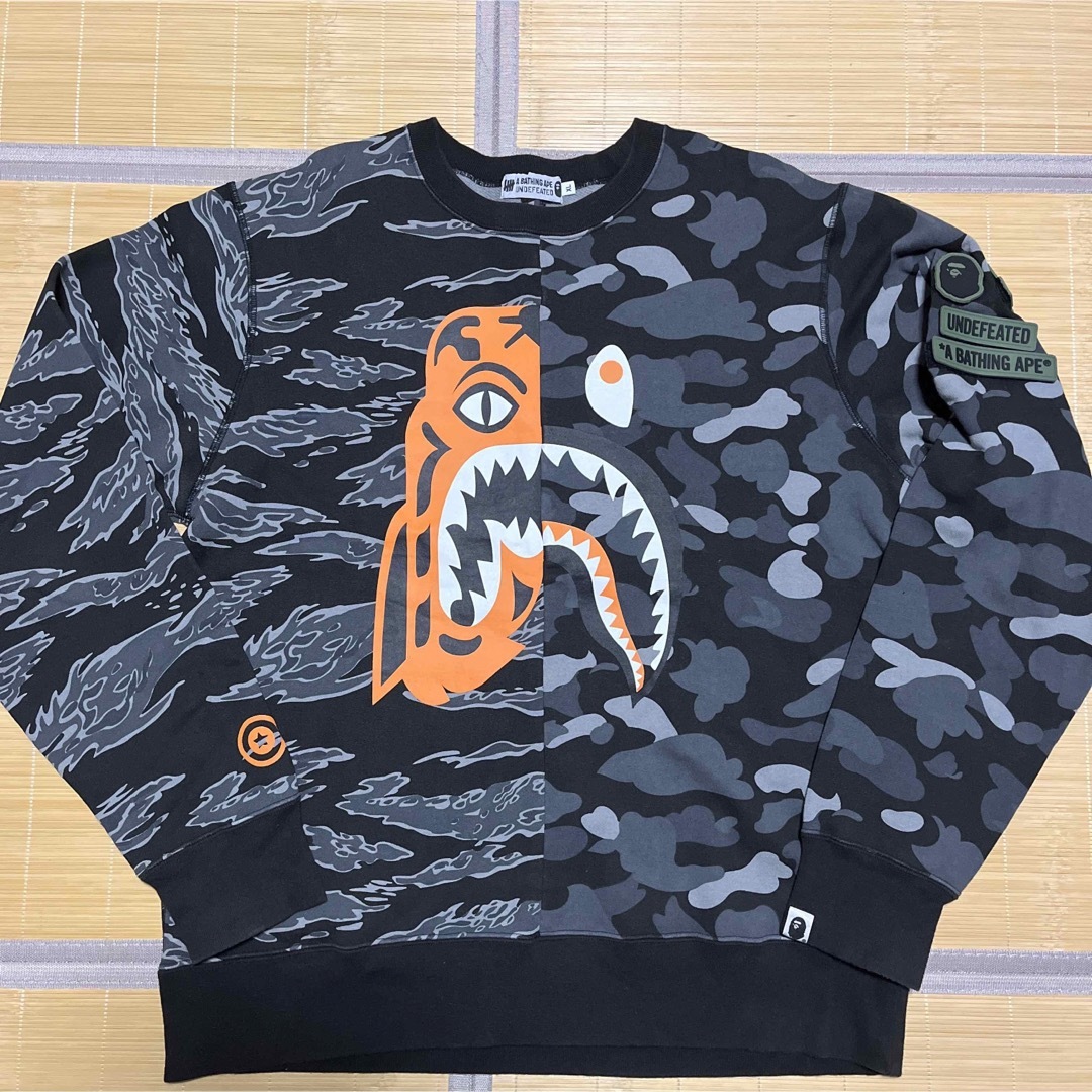 A BATHING APE - APE BAPE KAWS undefeated シャーク スウェット