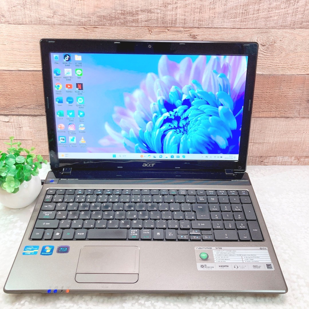 Acer(エイサー)のi7✨メモリ8GB‼HDD640GB❣WEBカメラ✨ブルーレイ✨黒ノートパソコン スマホ/家電/カメラのPC/タブレット(ノートPC)の商品写真