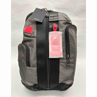 トゥミ(TUMI)の【新品未使用】TUMIボディーバッグ2223393GRDOグレー/ブラック(ボディーバッグ)