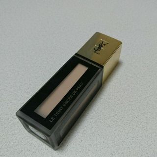 イヴサンローランボーテ(Yves Saint Laurent Beaute)のタンアンクルドポー BR20(ファンデーション)