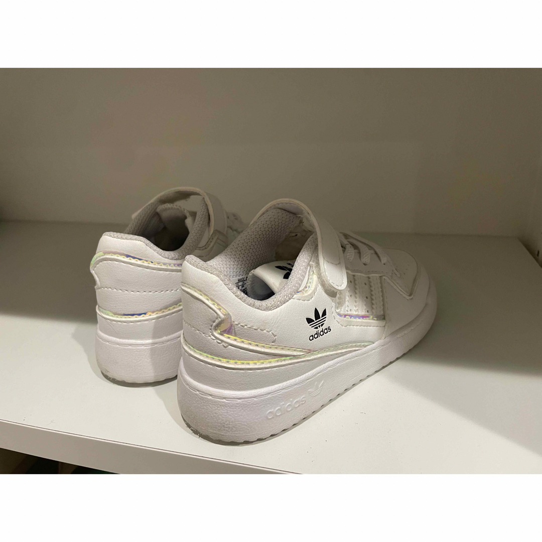 adidas(アディダス)のAdidas kids shoes キッズ/ベビー/マタニティのキッズ靴/シューズ(15cm~)(スニーカー)の商品写真