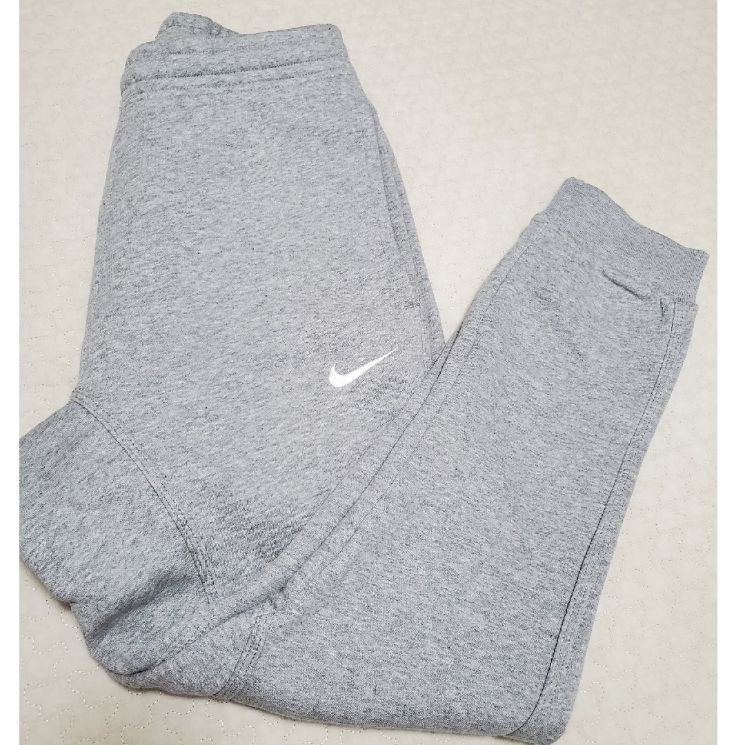 NIKE(ナイキ)のNIKE standard fit taper leg スウェットパンツ メンズのパンツ(その他)の商品写真