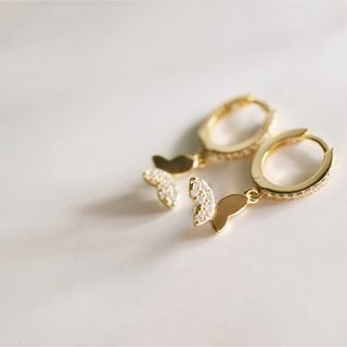 アーカー(AHKAH)の【p30】butterfly pave hoop pierce 18kgp(ピアス)