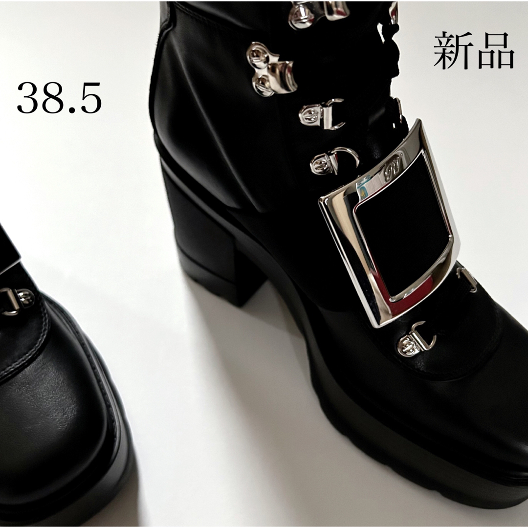 ROGER VIVIER(ロジェヴィヴィエ)の新品/38.5 ロジェ ヴィヴィエ コンバットブーツ ブラック ブーツ 黒 レディースの靴/シューズ(ブーツ)の商品写真