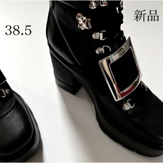 ロジェヴィヴィエ(ROGER VIVIER)の新品/38.5 ロジェ ヴィヴィエ コンバットブーツ ブラック ブーツ 黒(ブーツ)