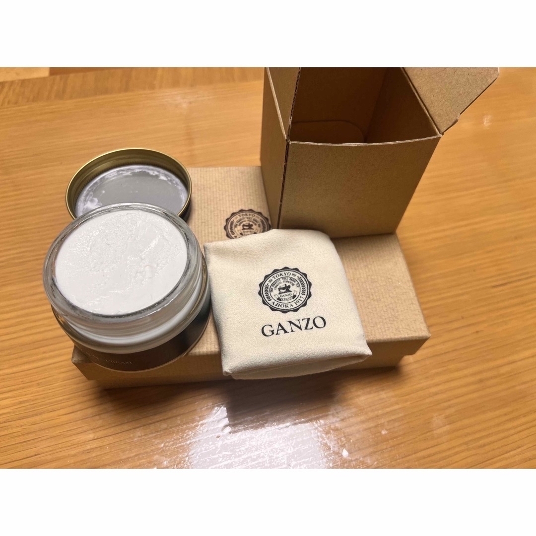 GANZO(ガンゾ)のGANZO CORDOVAN LUCIDA 小銭入れ付き二つ折り財布 メンズのファッション小物(折り財布)の商品写真