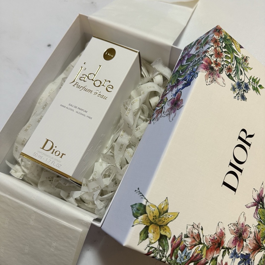 Dior(ディオール)のディオール　ジャドール　パルファンドー　50ml コスメ/美容の香水(香水(女性用))の商品写真