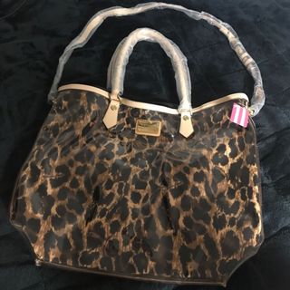 ヴィクトリアズシークレット(Victoria's Secret)の♡新品♡タグ付き♡Victoria's secret♡レオパード♡PVCバッグ♡(トートバッグ)