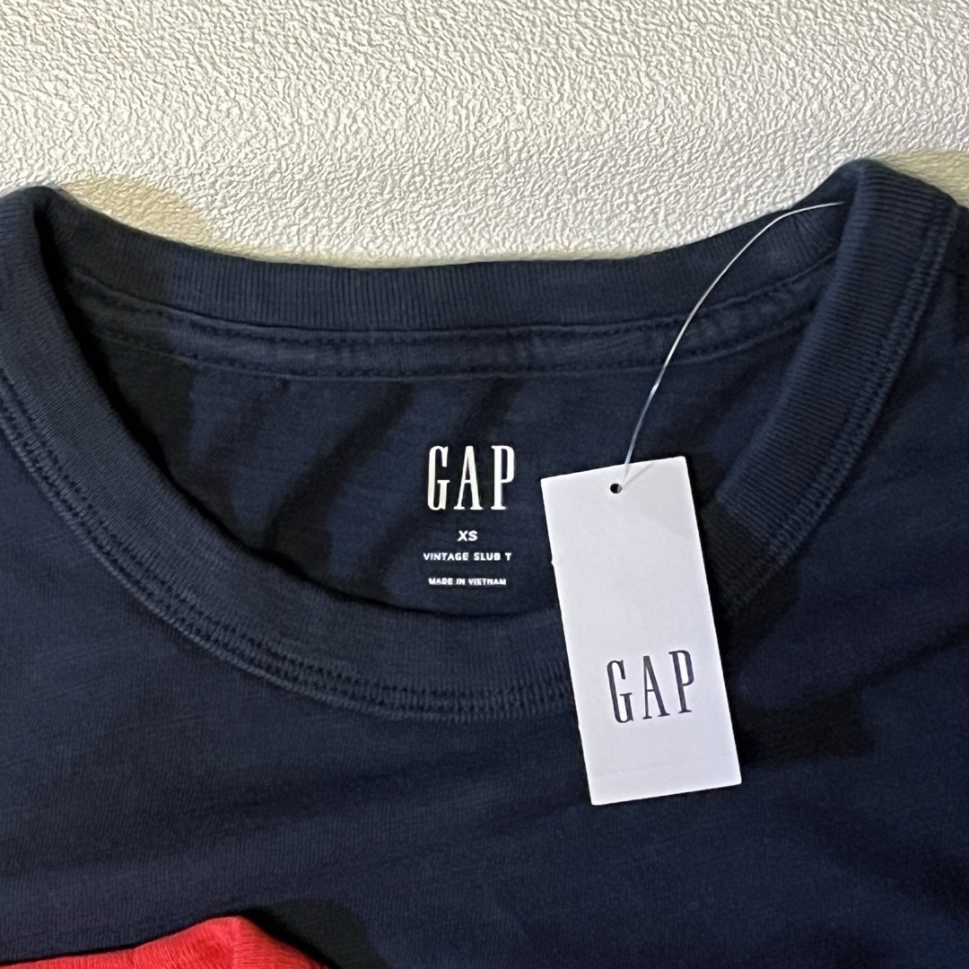 GAPメンズXSサイズ Tシャツ タグ付き 赤&紺 2枚セット 新品未使用