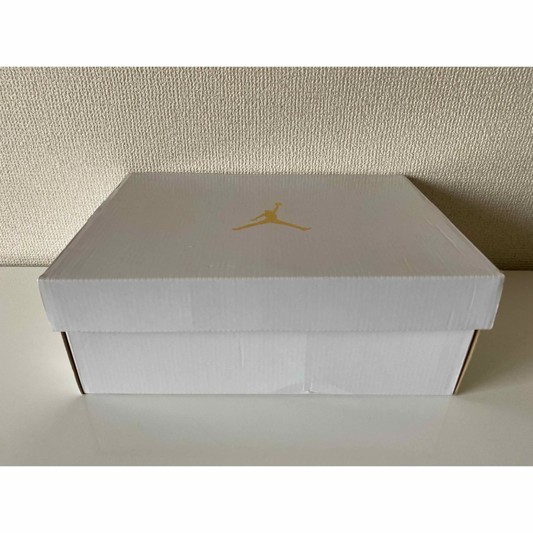 Jordan Brand（NIKE）(ジョーダン)のナイキ ウィメンズ エアジョーダン1 ミッド オレンジ/ブラック 新品　25cm レディースの靴/シューズ(スニーカー)の商品写真