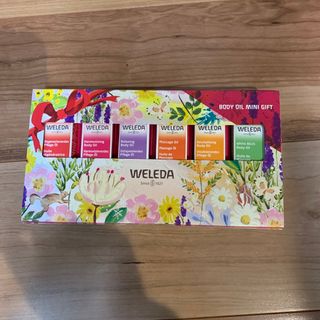 ヴェレダ(WELEDA)の【新品】WELEDA マッサージオイル ミニギフト クリスマスコフレ(ボディオイル)