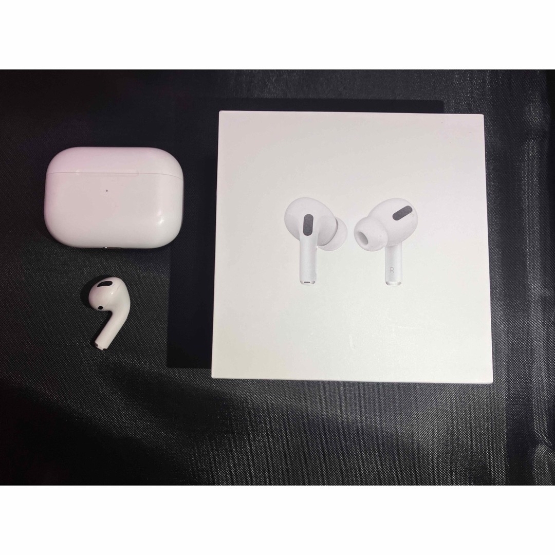 人気ショップ airpods 右耳のみ AirPods 充電ケースと右耳のみ- pro