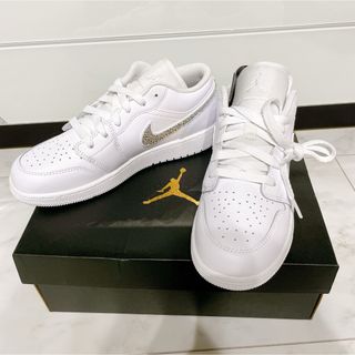 ジョーダン(Jordan Brand（NIKE）)のエアジョーダン 1 LOW ジュニアシューズ24cm(スニーカー)