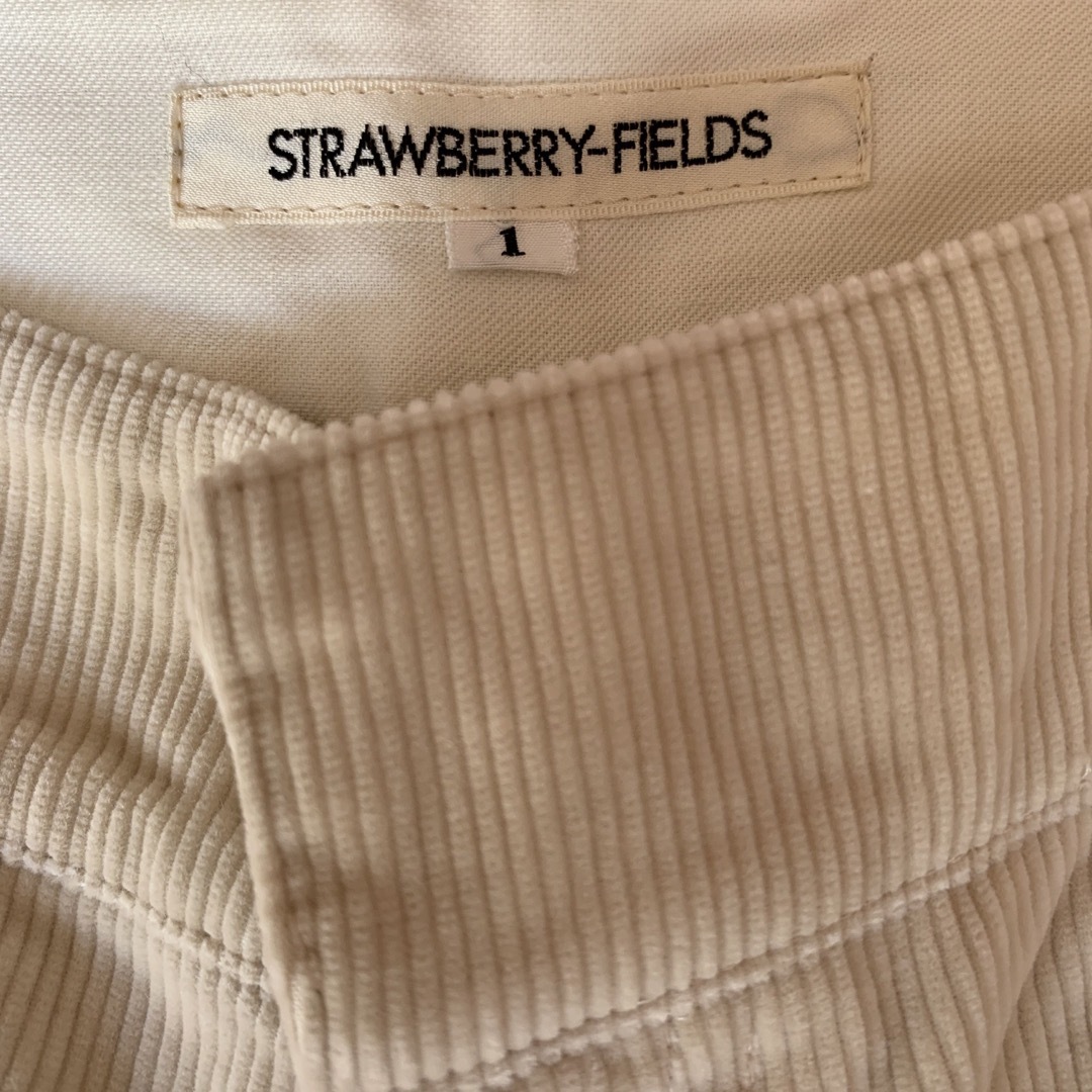 STRAWBERRY-FIELDS(ストロベリーフィールズ)のSTRAWBERRY-FIELDS   コーデュロイ  クロップドパンツ レディースのパンツ(クロップドパンツ)の商品写真