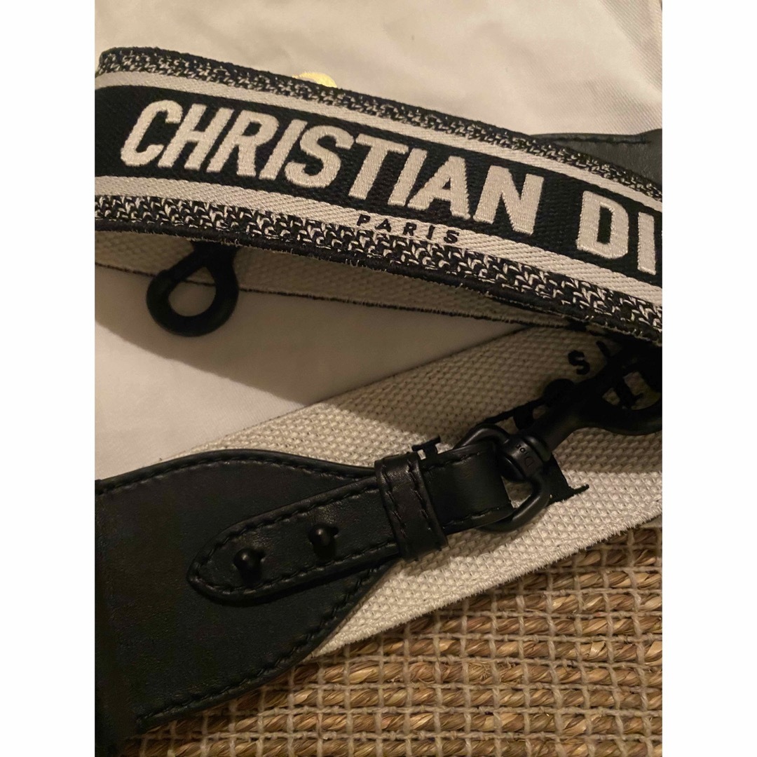 Christian Dior(クリスチャンディオール)のクリスチャンディオール刺繍入り ショルダーストラップ レディースのバッグ(ショルダーバッグ)の商品写真