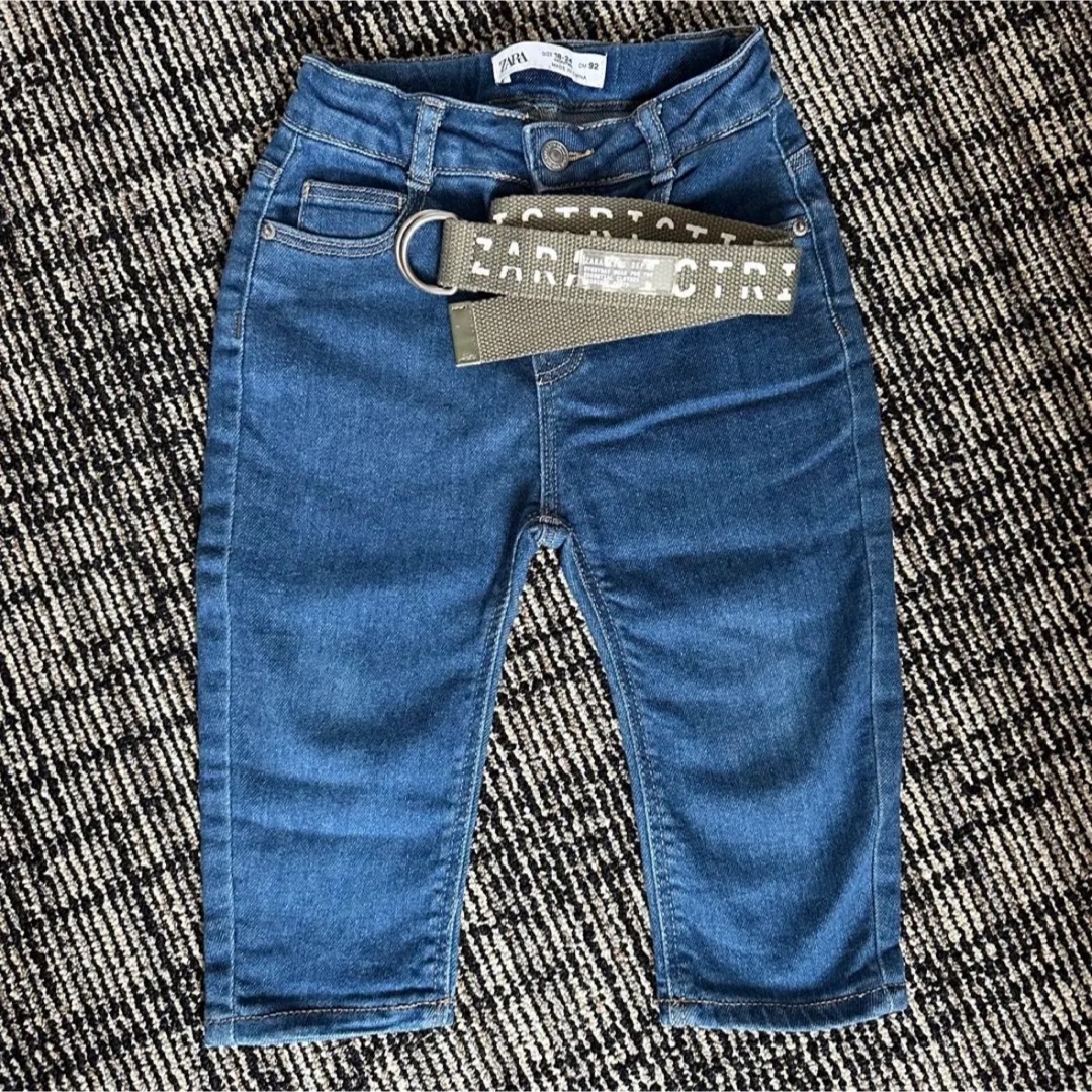 ZARA KIDS(ザラキッズ)のベルト付きデニムセット キッズ/ベビー/マタニティのキッズ服男の子用(90cm~)(パンツ/スパッツ)の商品写真