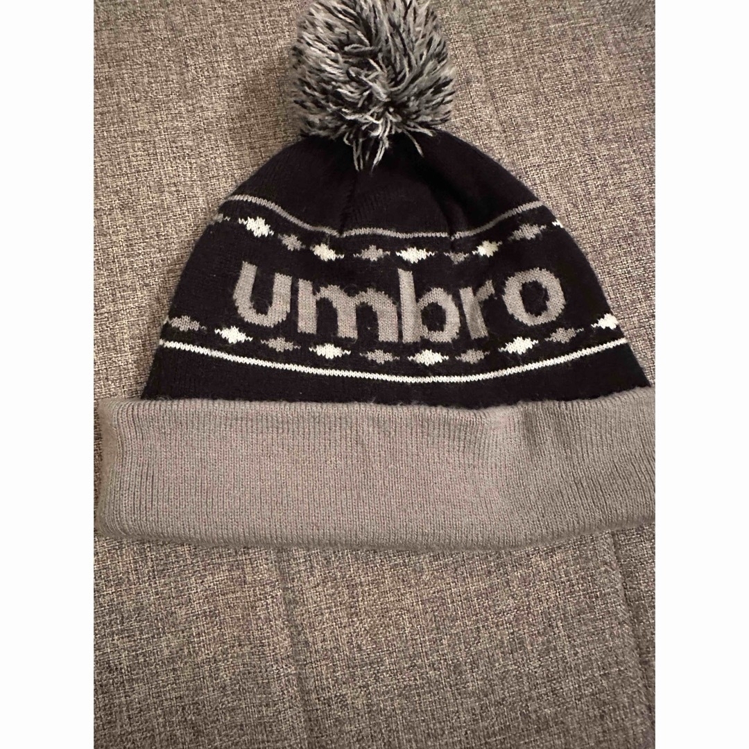 UMBRO(アンブロ)のアンブロ　ニット帽 メンズの帽子(ニット帽/ビーニー)の商品写真