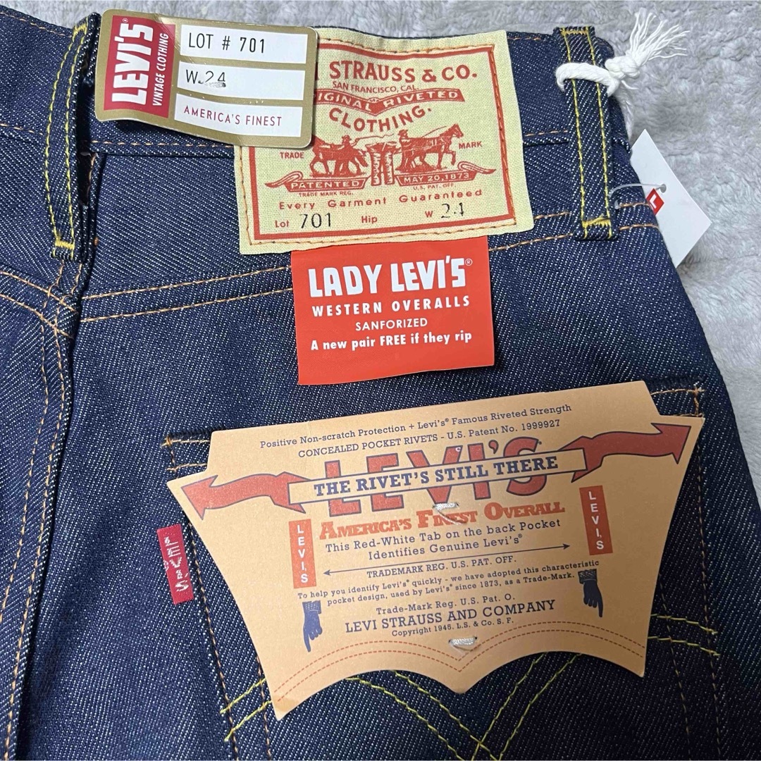 Levi's(リーバイス)の専用　リーバイス 701 W24 レディースのパンツ(デニム/ジーンズ)の商品写真