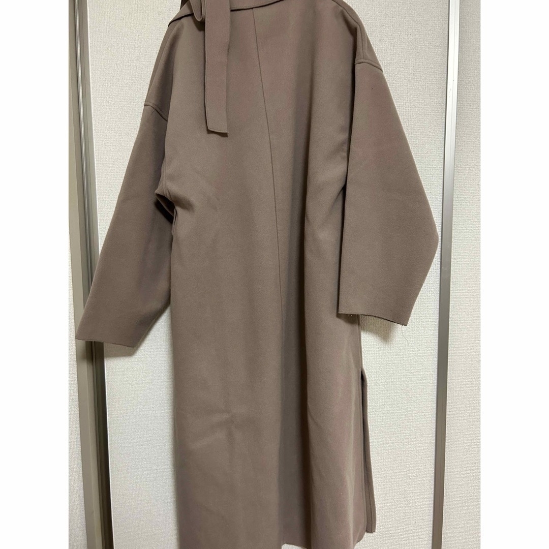 fifth(フィフス)のfifth コート　サイドスリットライトガウンコート　モカ　フィフス　sサイズ レディースのジャケット/アウター(ロングコート)の商品写真