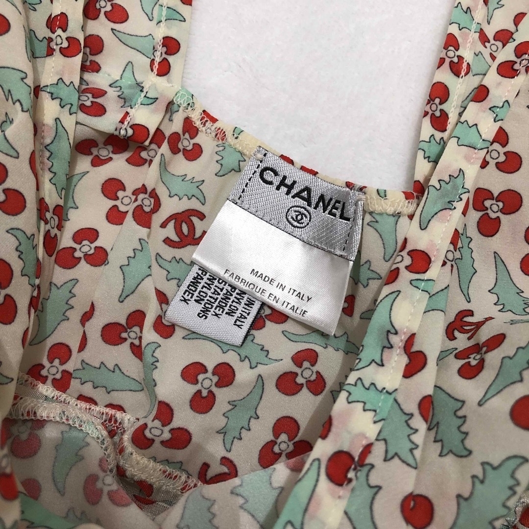 CHANEL(シャネル)のシャネル　ノースリーブ　ブラウス レディースのトップス(シャツ/ブラウス(半袖/袖なし))の商品写真