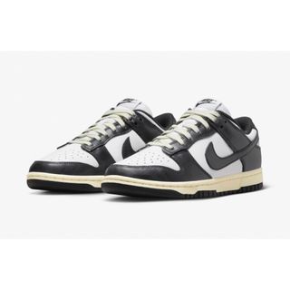 ナイキ(NIKE)の☆NIKE DUNK LOW ビンテージ Black and White☆(スニーカー)