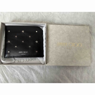ジミーチュウ(JIMMY CHOO)の美品⭐︎Jimmy Choo ジミーチュウ　星スタッズ　二つ折り財布(財布)